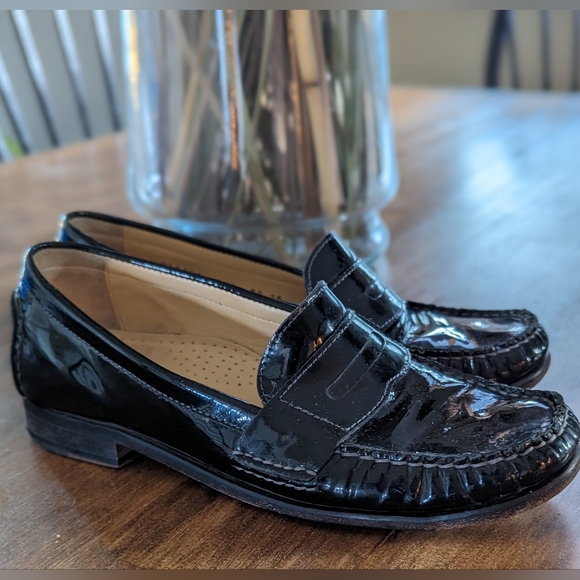 Cole Hahn patent leather loafers sz. 6 - Picture 5 of 9